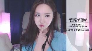 韩国女主播青草最新,揭秘她的成名之路与时尚魅力